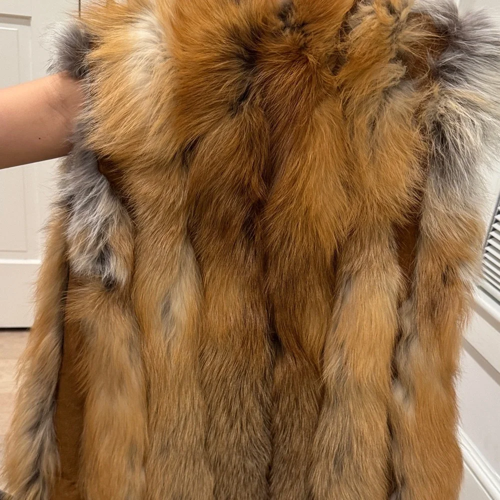 Real Fox Fur Vest in Brown and Gray - Picture 4 of 6